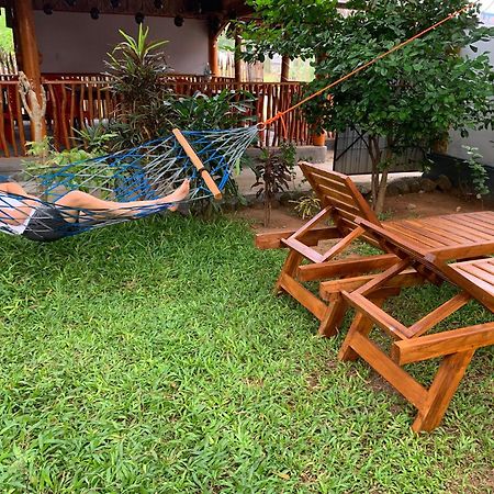 נילבלי Vibushan Guest House מראה חיצוני תמונה