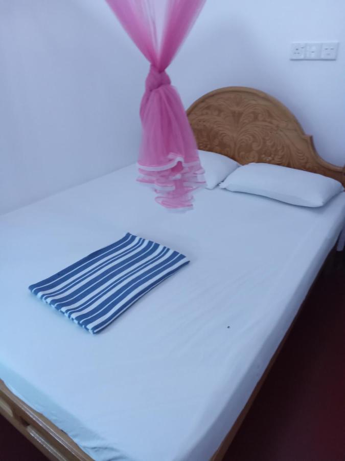 נילבלי Vibushan Guest House מראה חיצוני תמונה