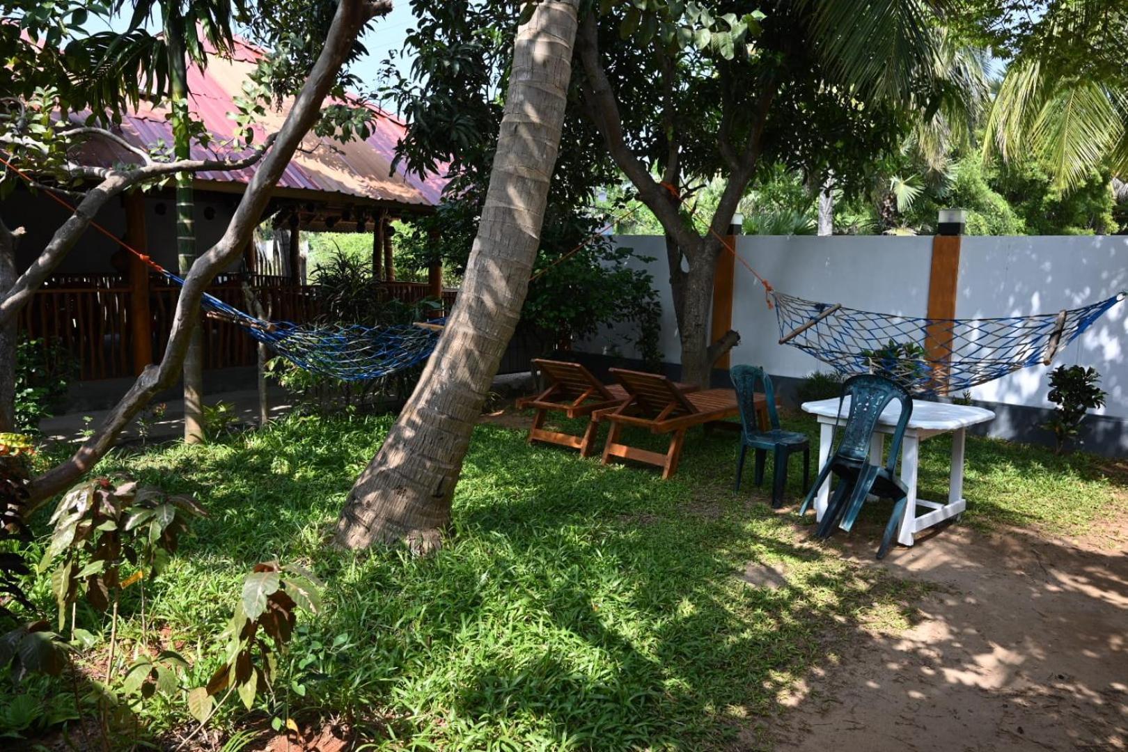 נילבלי Vibushan Guest House מראה חיצוני תמונה
